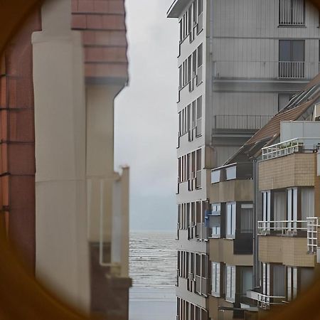 Big And Comfortable Triplex In Knokke Екстериор снимка