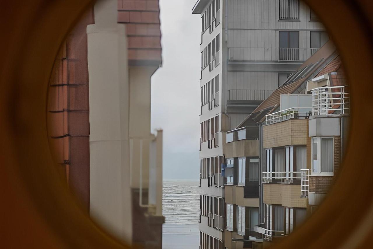 Big And Comfortable Triplex In Knokke Екстериор снимка