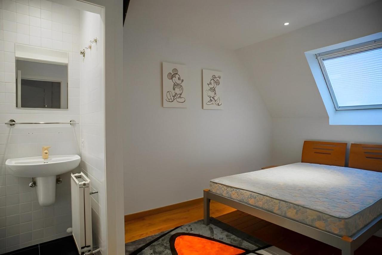 Big And Comfortable Triplex In Knokke Екстериор снимка